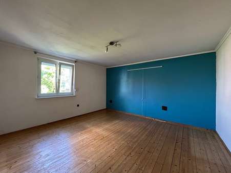 Zimmer 1 - Erdgeschosswohnung in 91074 Herzogenaurach mit 91m² kaufen