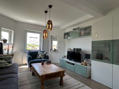 Wohnzimmer Wohnzimmer - Dachgeschosswohnung in 91074 Herzogenaurach mit 76m² kaufen