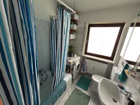 Bad Bad - Etagenwohnung in 91052 Erlangen mit 63m² kaufen