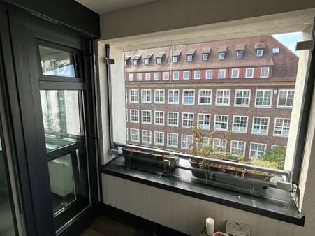 Balkon - Etagenwohnung in 91052 Erlangen mit 22m² kaufen