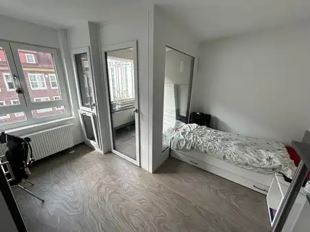 nur wenige Schritte von der Fußgängerzone entfernt...1-Zi.-Studentenapartment - ER-Zentrum
