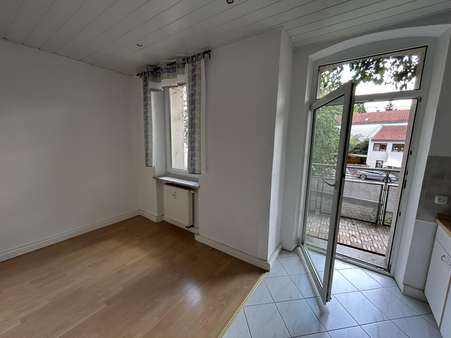 Essplatz und Zugang Balkon Essplatz und Zugang Balkon - Etagenwohnung in 90419 Nürnberg mit 64m² kaufen