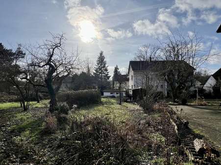 Blick nach Südwesten - Grundstück in 91056 Erlangen mit 652m² kaufen