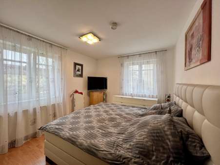 Schlafzimmer - Etagenwohnung in 91056 Erlangen mit 97m² kaufen