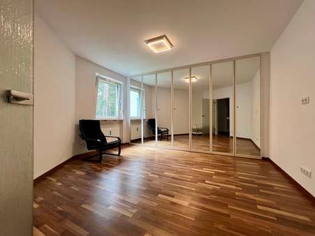 Schlafzimmer - Etagenwohnung in 91056 Erlangen mit 81m² kaufen