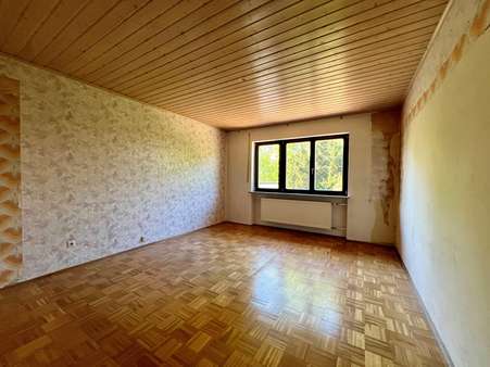 Schlafzimmer - Einfamilienhaus in 91056 Erlangen mit 100m² kaufen