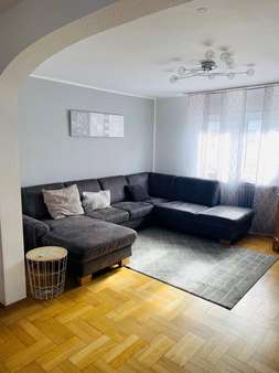 Wohnzimmer - Einfamilienhaus in 91056 Erlangen mit 195m² kaufen