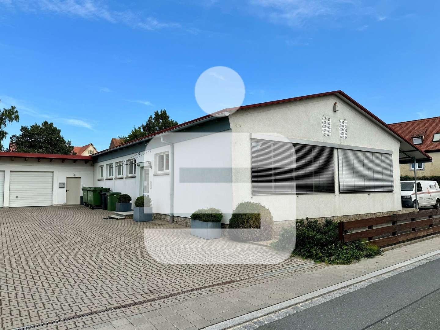 Titelbild - Büro in 96132 Schlüsselfeld mit 464m² kaufen