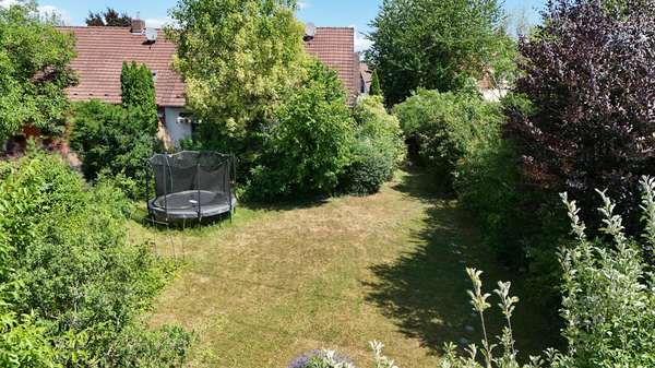 großer Garten mit viel Grün - Doppelhaushälfte in 91077 Neunkirchen mit 159m² kaufen