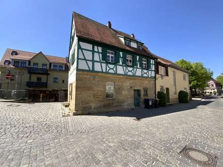 Hausansicht - Mehrfamilienhaus in 91301 Forchheim mit 78m² kaufen