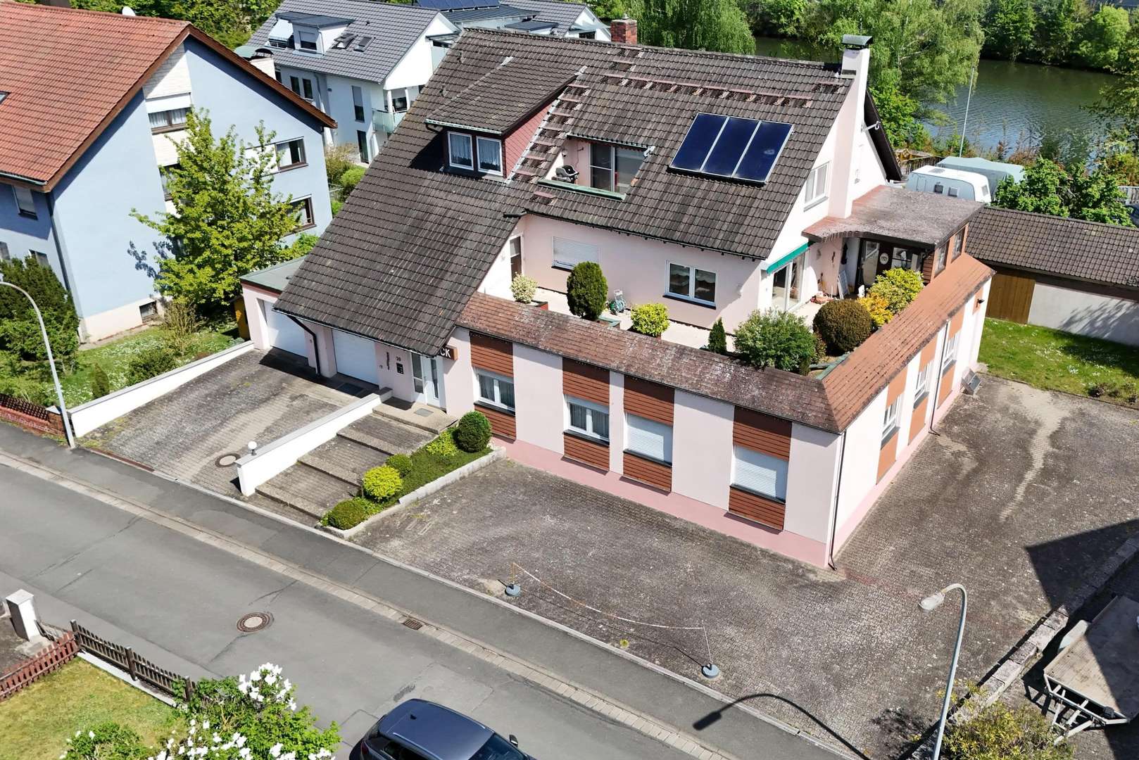 Hausansicht - Mehrfamilienhaus in 91301 Forchheim mit 217m² kaufen