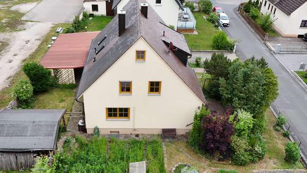 Hausansicht Hausansicht - Zweifamilienhaus in 91336 Heroldsbach mit 145m² kaufen