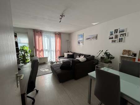 Wohnzimmer Wohnzimmer - Etagenwohnung in 91301 Forchheim mit 57m² kaufen