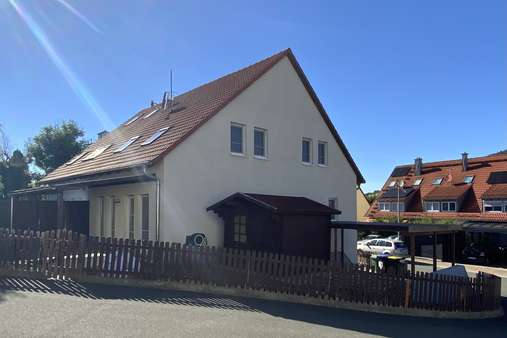 Giebelseite - Doppelhaushälfte in 91338 Igensdorf mit 149m² kaufen