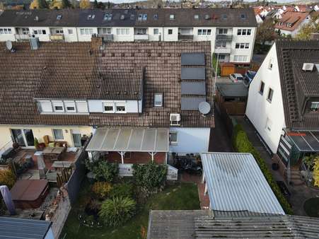 Südseite mit Terrasse - Zweifamilienhaus in 91077 Neunkirchen mit 117m² kaufen