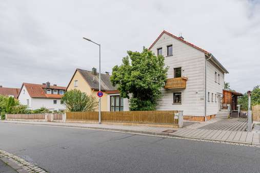 Ansicht - Einfamilienhaus in 91301 Forchheim mit 237m² kaufen