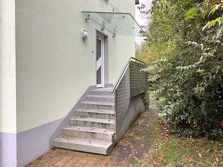 Außenansicht Eingang - Zweifamilienhaus in 91126 Schwabach mit 140m² kaufen