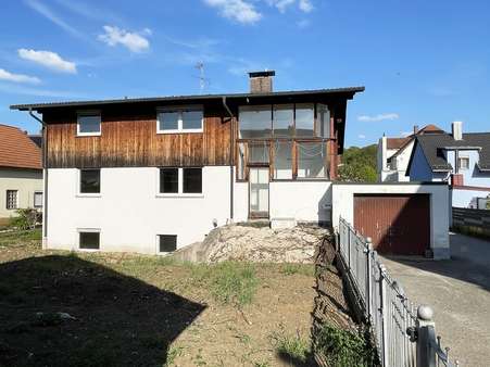 Außenansicht - Einfamilienhaus in 91757 Treuchtlingen mit 239m² kaufen