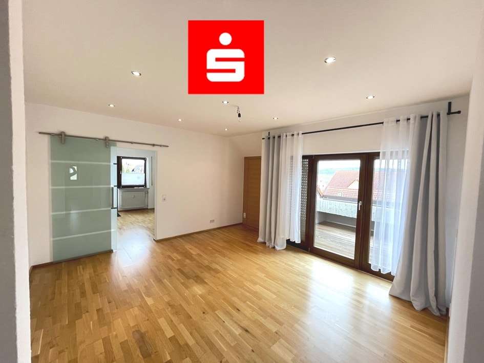 Wohnzimmer - Dachgeschosswohnung in 91792 Ellingen mit 78m² mieten