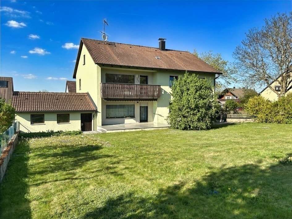 Außenansicht - Zweifamilienhaus in 91799 Langenaltheim mit 210m² kaufen