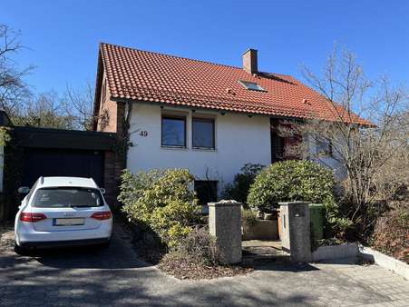 Vorderansicht mit Garage - Einfamilienhaus in 91126 Schwabach mit 152m² kaufen