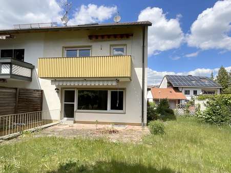 Terrasse und Garten - Doppelhaushälfte in 90530 Wendelstein mit 122m² kaufen