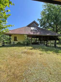 Außenansicht Außenansicht - Einfamilienhaus in 91161 Hilpoltstein mit 143m² kaufen