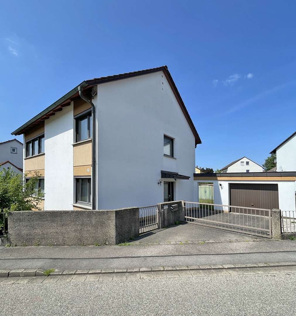 Außenansicht Außenansicht - Einfamilienhaus in 91161 Hilpoltstein mit 104m² kaufen