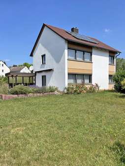 Außenansicht Außenansicht - Einfamilienhaus in 91161 Hilpoltstein mit 104m² kaufen