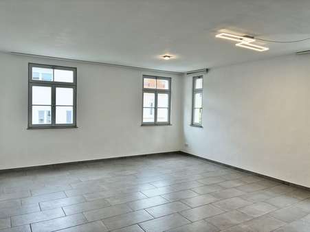 Wohnzimmer - Etagenwohnung in 91161 Hilpoltstein mit 75m² mieten