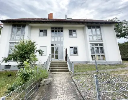 gepflegte Dachgeschosswohnung in Rehenbühl bei Langlau