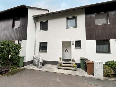 Außenansicht Außenansicht - Reihenmittelhaus in 91126 Schwabach mit 152m² kaufen