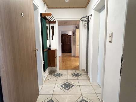 Eingang und Flur Eingang und Flur - Erdgeschosswohnung in 91757 Treuchtlingen mit 60m² kaufen