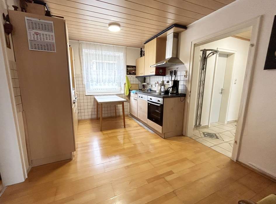Küche und Flur Küche und Flur - Erdgeschosswohnung in 91757 Treuchtlingen mit 60m² kaufen