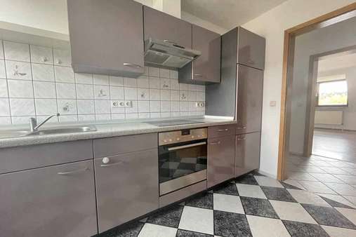 Küche - Dachgeschosswohnung in 91154 Roth mit 75m² mieten