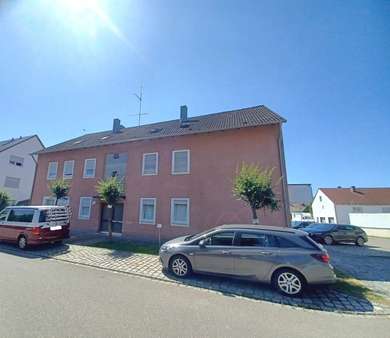 Ansicht Nord + Stellplätze - Mehrfamilienhaus in 91785 Pleinfeld mit 470m² kaufen