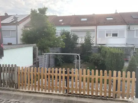 Frisch und umfangreich renoviert – Ansehen lohnt!