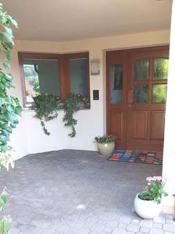 Hauseingang - Doppelhaushälfte in 91781 Weißenburg mit 157m² kaufen