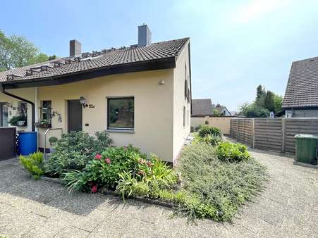 Außenansicht - Doppelhaushälfte in 91126 Rednitzhembach mit 104m² kaufen