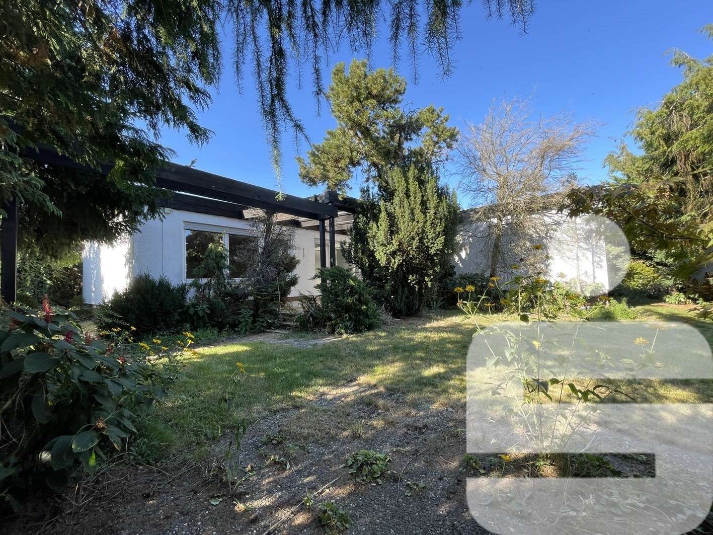 Rückansicht Rückansicht - Bungalow in 90427 Nürnberg mit 135m² kaufen