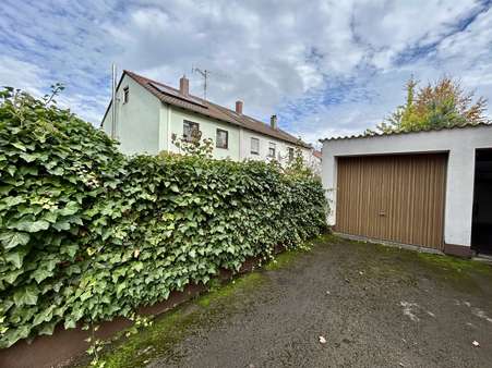 Garage Garage - Reihenmittelhaus in 91126 Schwabach mit 79m² kaufen