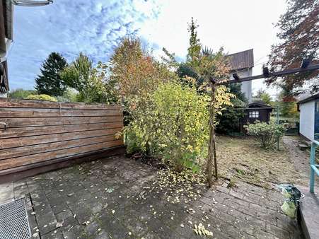 Terrasse und Garten Terrasse und Garten - Reihenmittelhaus in 91126 Schwabach mit 79m² kaufen