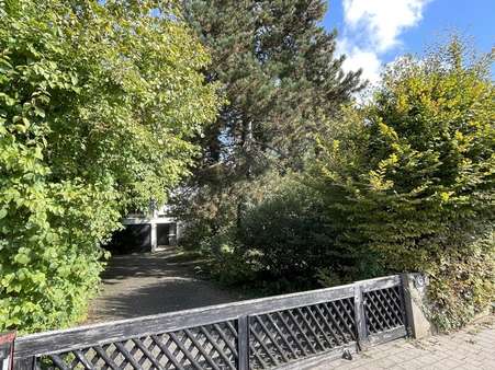 Einfahrt Einfahrt - Einfamilienhaus in 91798 Höttingen mit 146m² kaufen