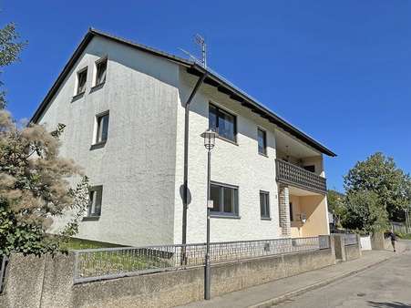 Außenansicht - Zweifamilienhaus in 91757 Treuchtlingen mit 235m² kaufen