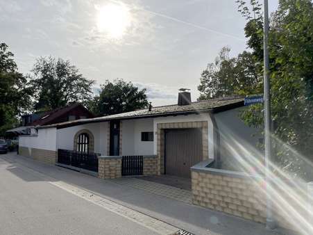 Hausansicht - Einfamilienhaus in 91126 Schwabach mit 72m² kaufen