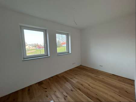 Kinderzimmer - Erdgeschosswohnung in 91744 Weiltingen mit 77m² mieten