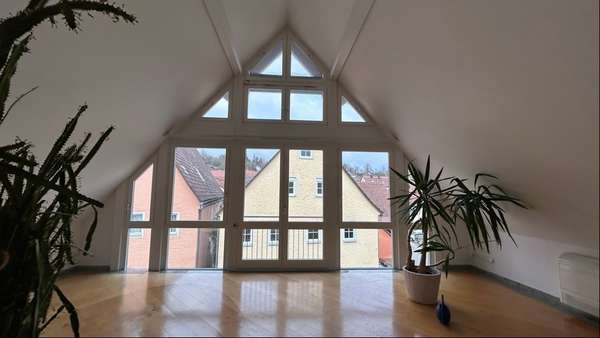 Wohnzimmer - Etagenwohnung in 91555 Feuchtwangen mit 115m² mieten