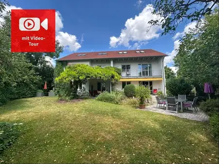 Platzwunder in ruhiger Lage - vereintes Doppelhaus mit Gartenidylle