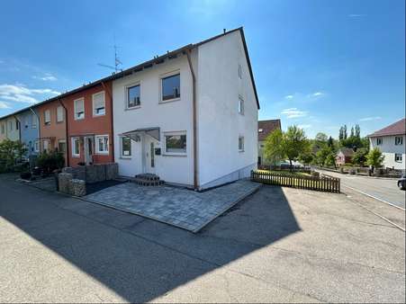 Nordwest-Ansicht Nordwest-Ansicht - Reiheneckhaus in 91611 Lehrberg mit 107m² kaufen