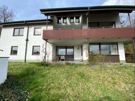 Terrasse und Balkon Richtung Süden - Einfamilienhaus in 91555 Feuchtwangen mit 167m² kaufen